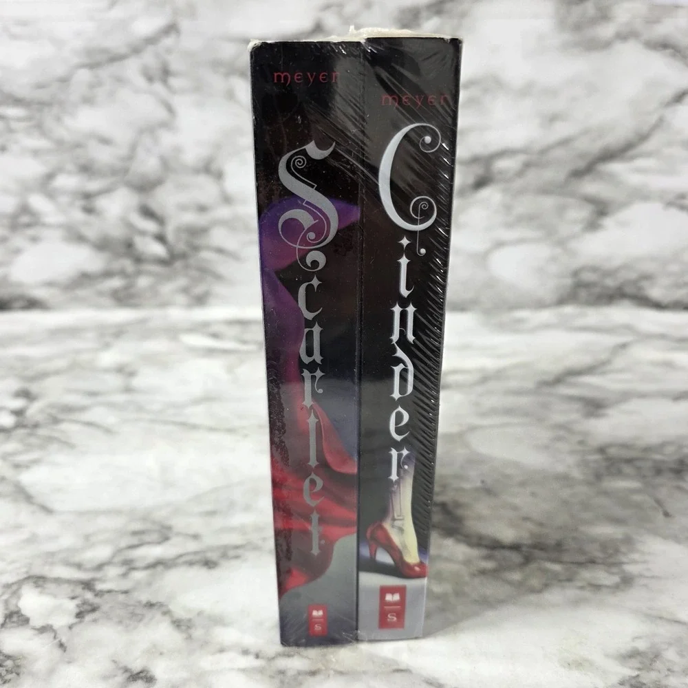 Scarlet & Cinder The Lunar Chronicles By Marissa Meyer 2013 Scholastic SEALED PB